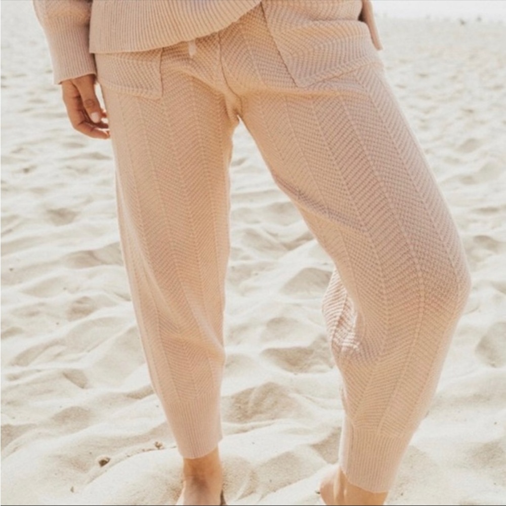 CJLA Carly Jean Cohen Pants L